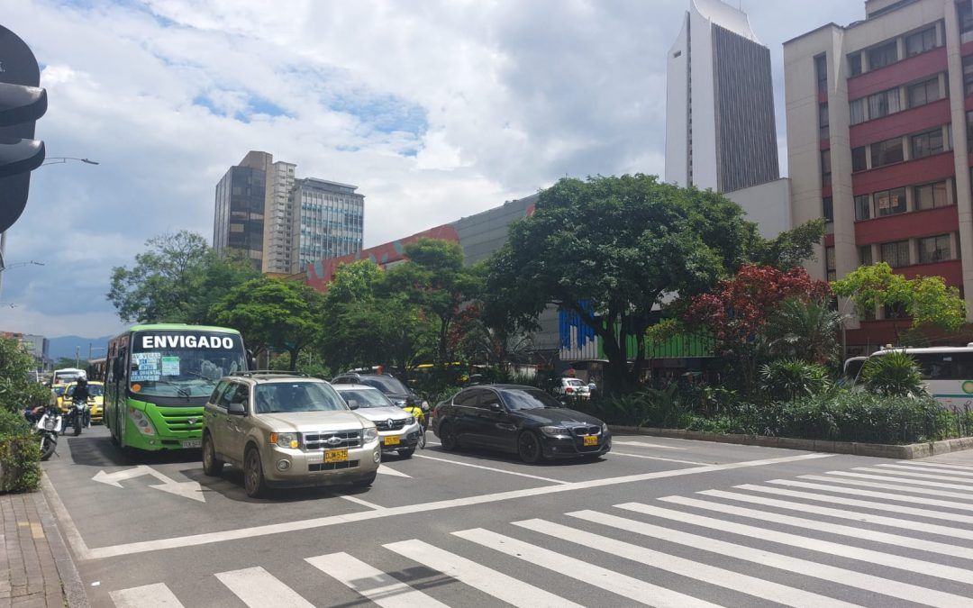 Pico y Placa en Medellín martes 15 de abril de 2025
